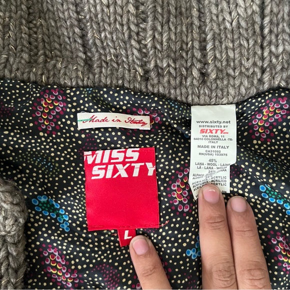 SOLD - Picture 3 of 4